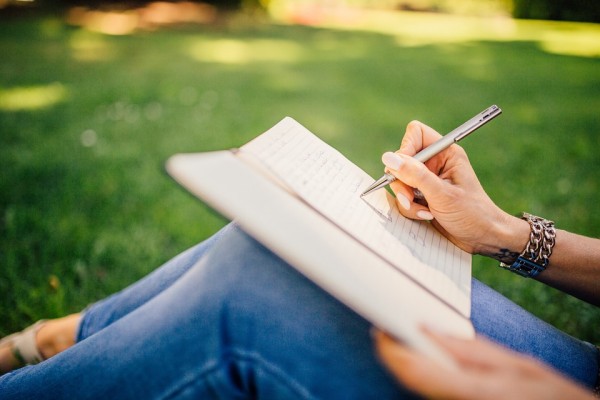 goi-y-cach-mieu-ta-nguyen-nhan-ket-qua-giai-phap-trong-ielts-writing